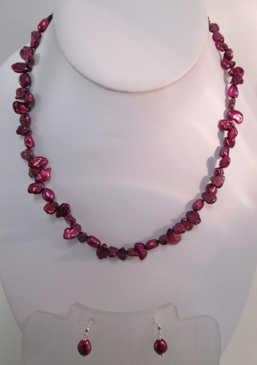Fuchsia pink pearls‏ set