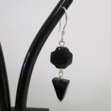 Black " Swiss cross" agate earrings‏ detail