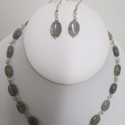 Labradorite and Silver Pearl Set‏